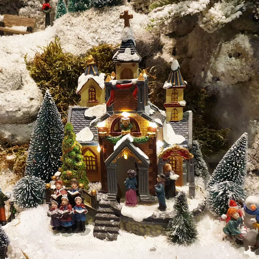 Iglesia iluminada Coro a pilas 4