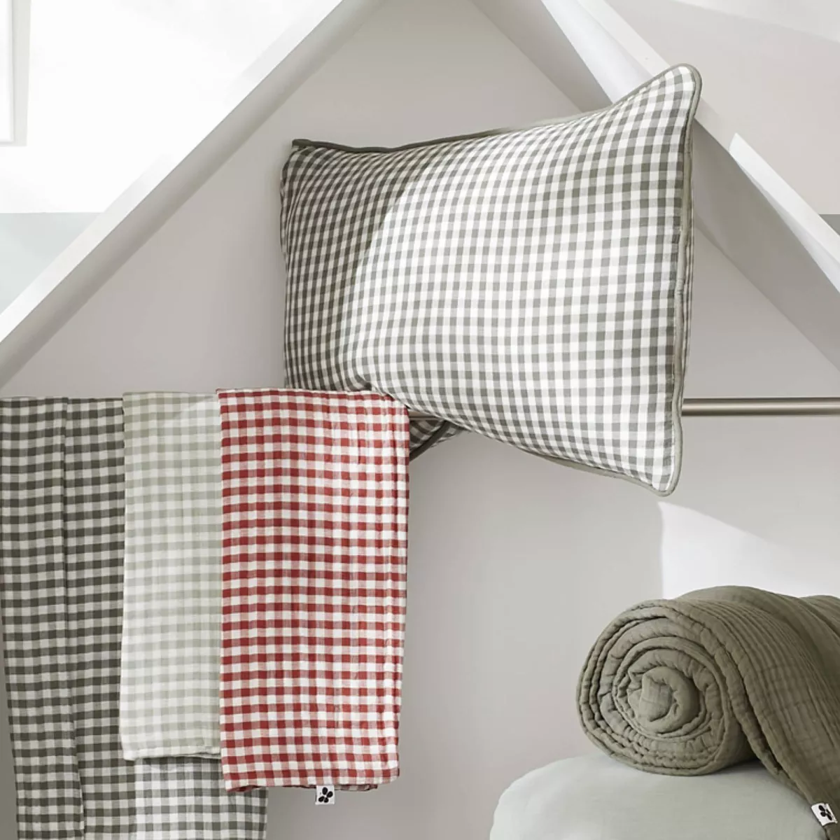 Coussin rectangulaire gaze de coton (40 x 60 cm) Vickie Vert romarin