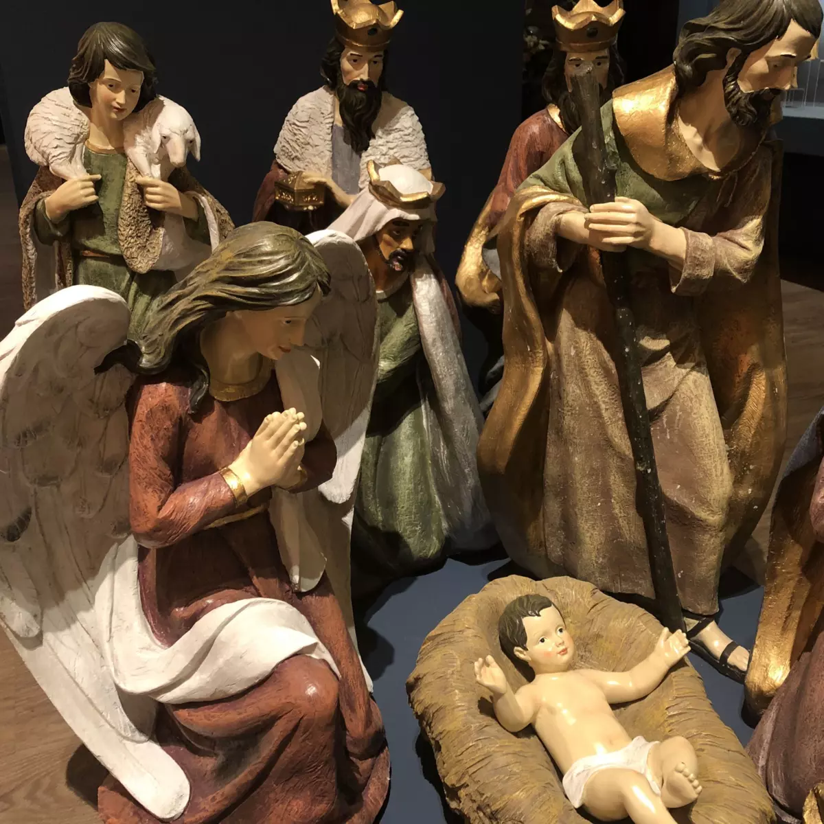 De 11 grote kerststalfiguren van Paul 2