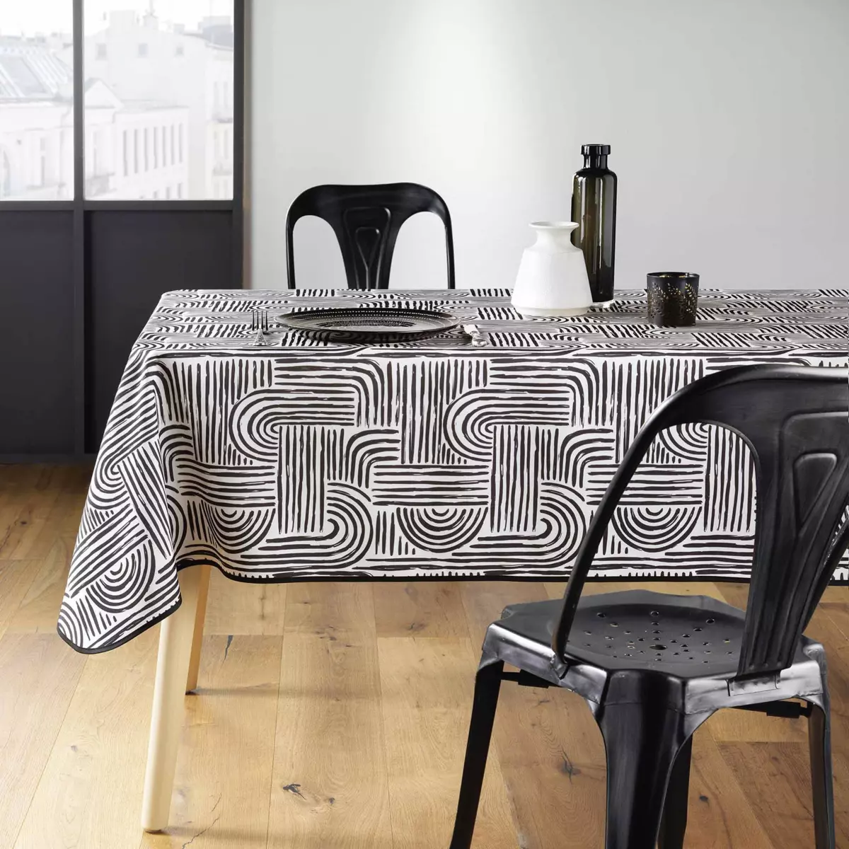 Nappe rectangulaire anti tache (240 cm) Pandore Noire 1