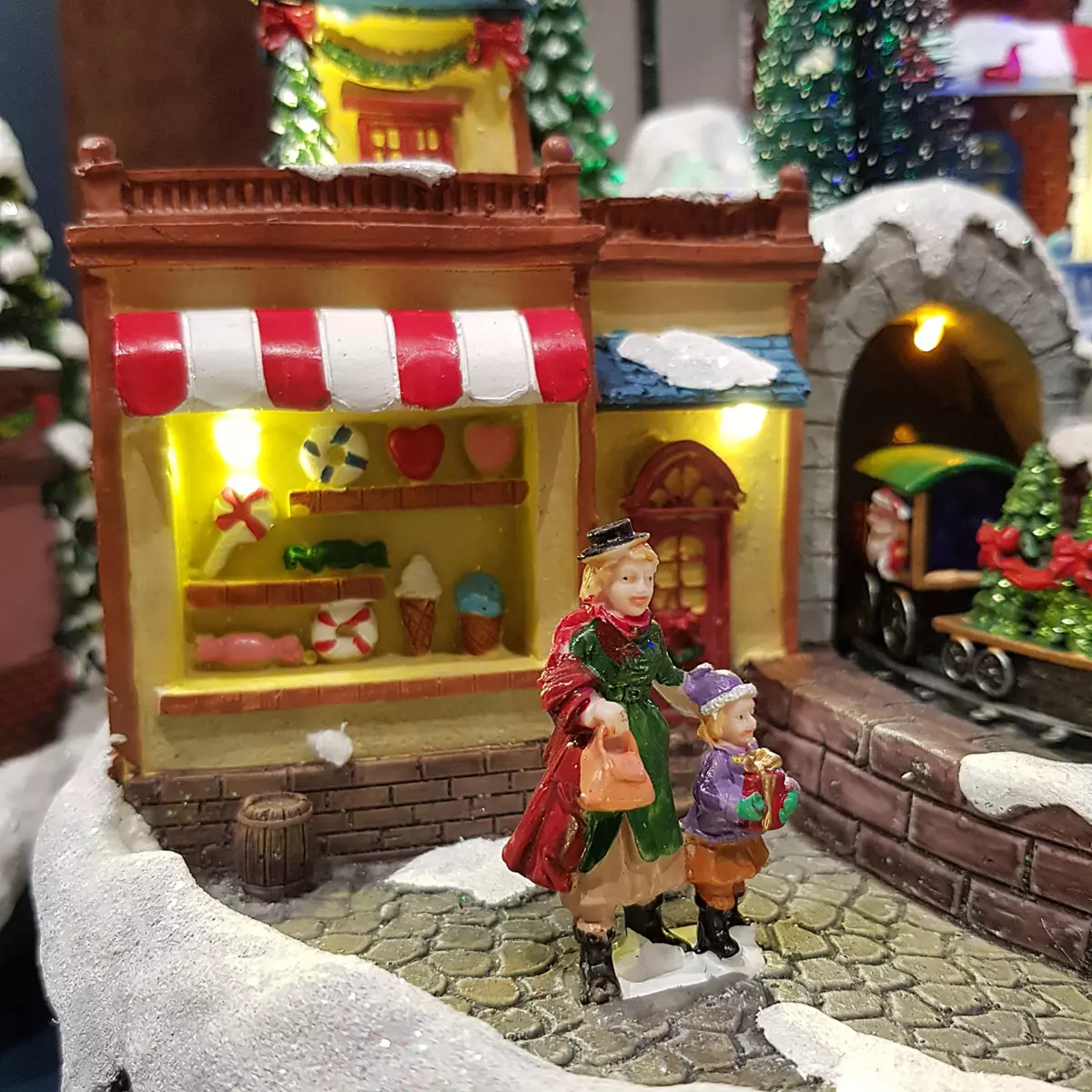 Village de Noël lumineux et musical Petit train 3