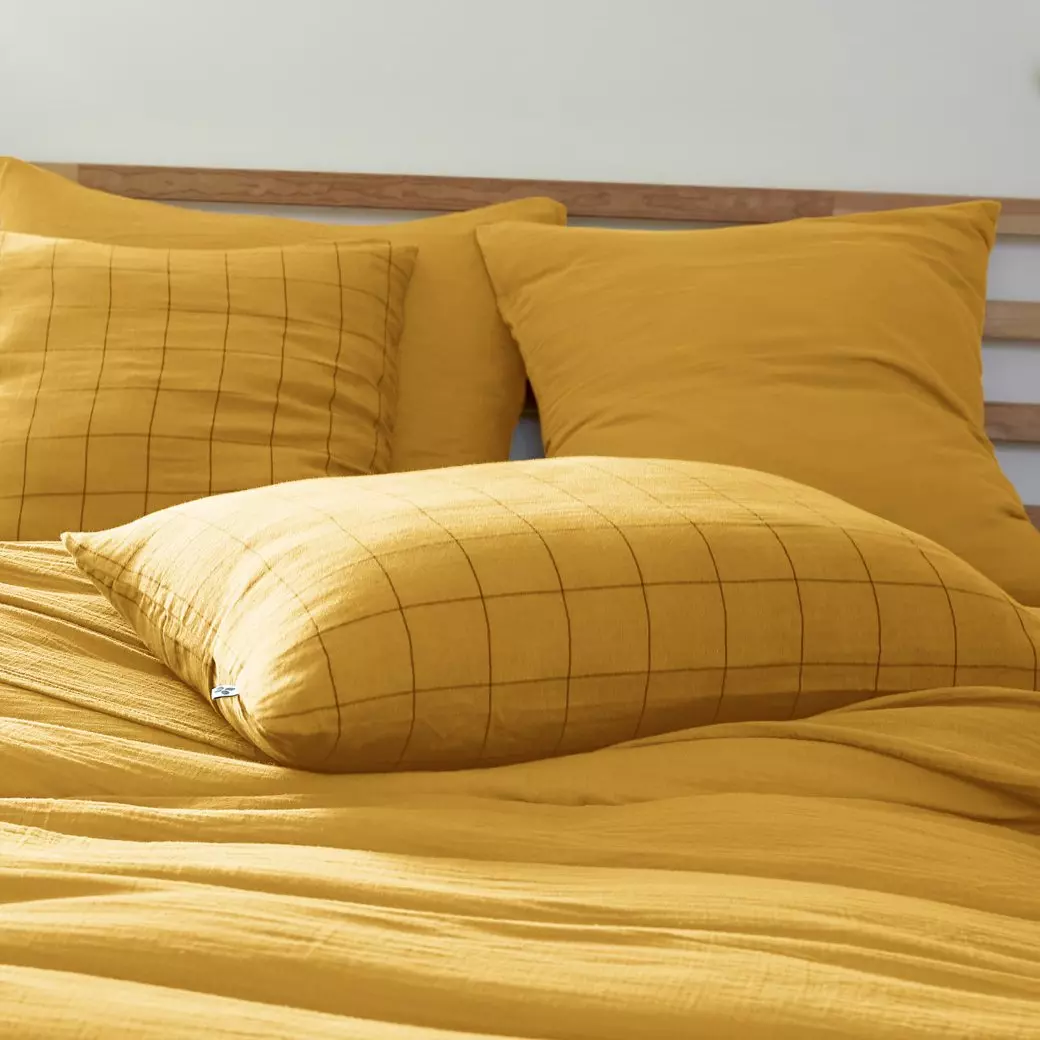 Taie d'oreiller rectangulaire gaze de coton (70 cm) Gaïa Match Jaune safran 1