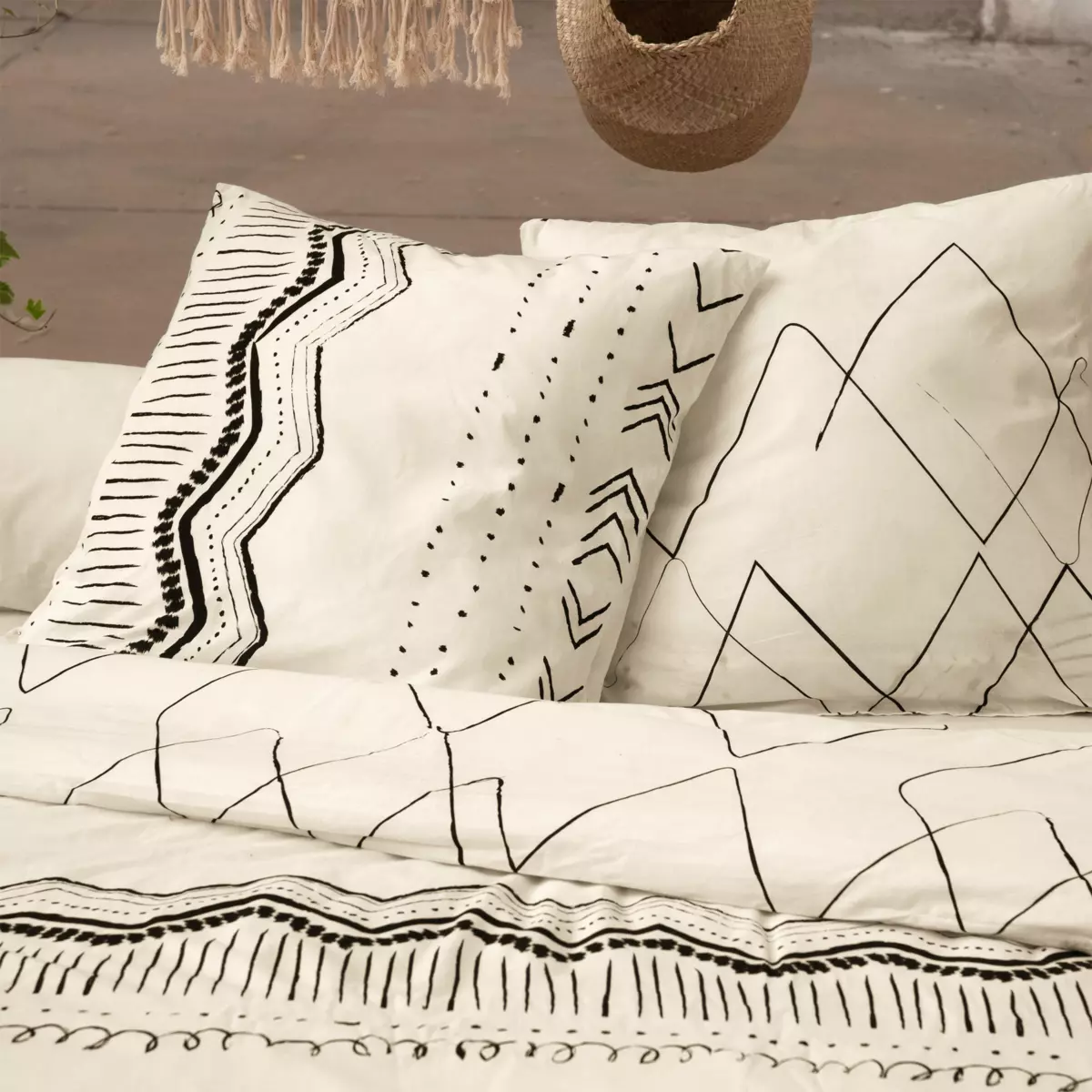 Housse de couette et deux taies coton (240 cm) Berbère Noire 2