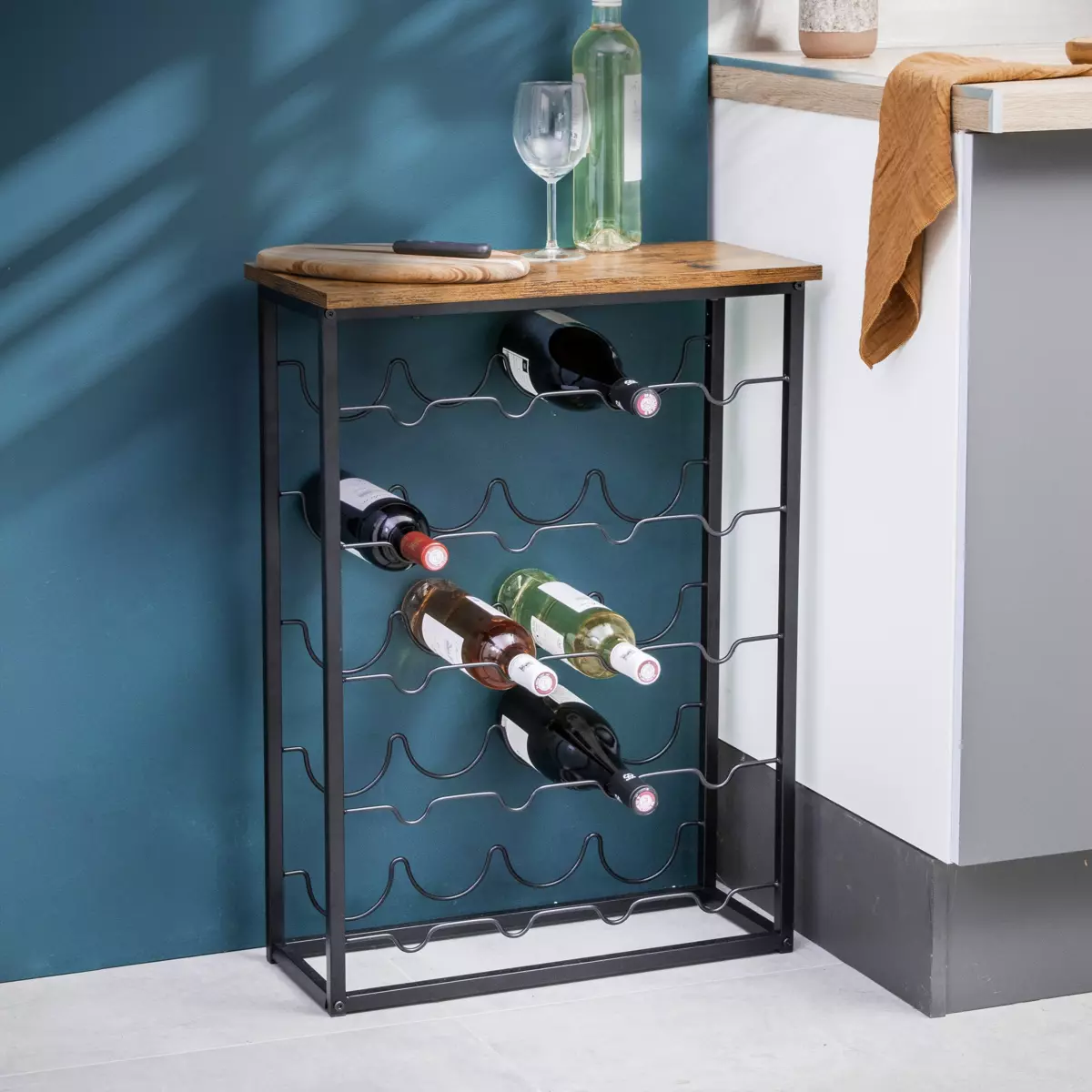 Mueble portabotellas industrial con 20 compartimentos (H74 cm) Victor Negro 2