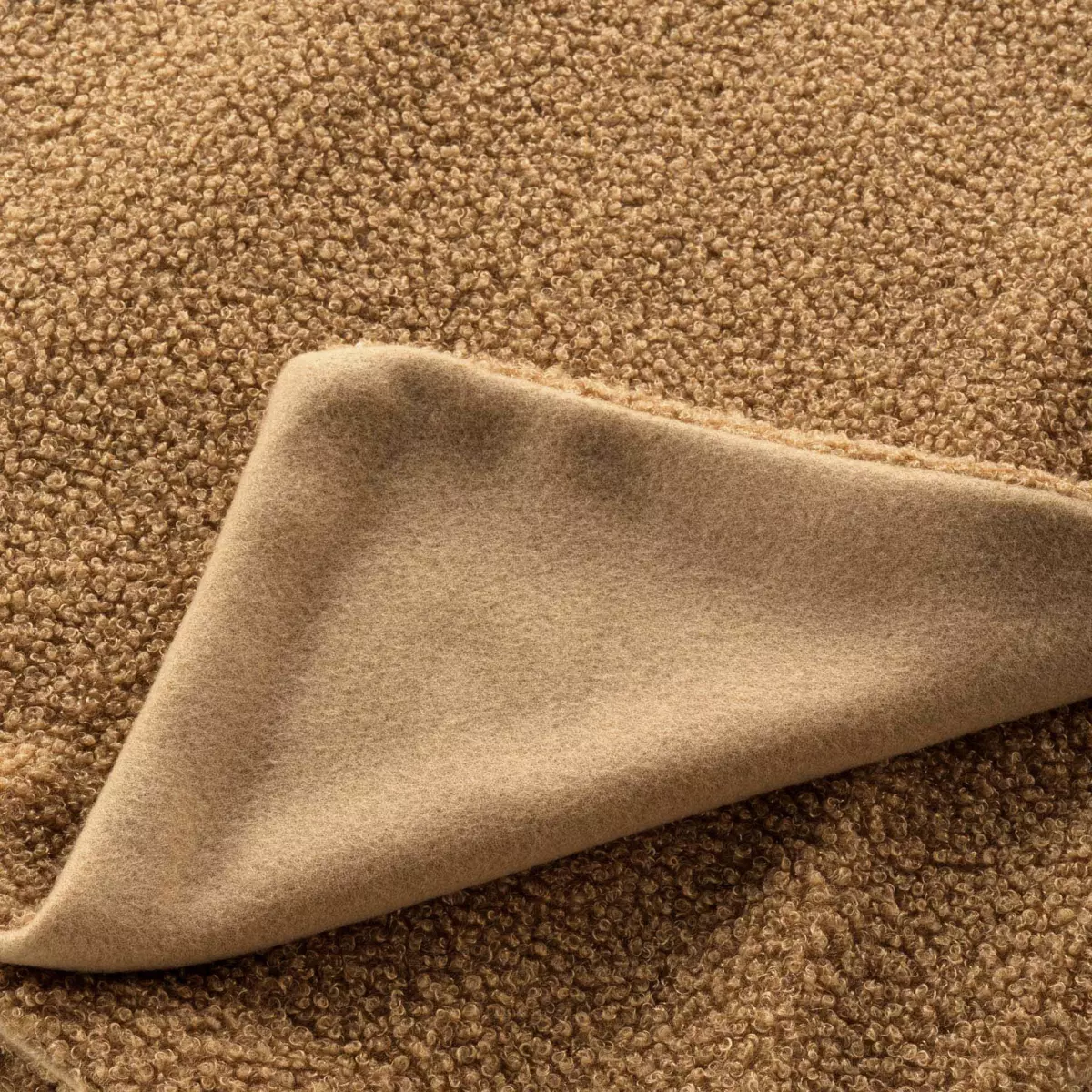 Plaid bouclette (150 cm) Wooly Camel 1