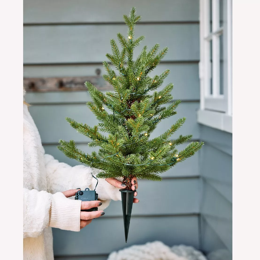 Knstlicher Weihnachtsbaum mit Beleuchtung Allix zum in den Boden Stecken  H60 cm Warmwei