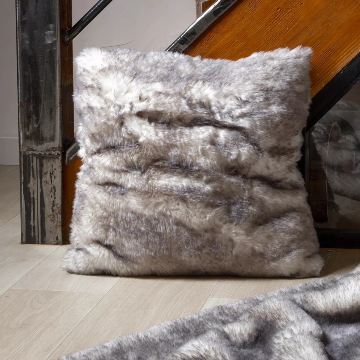 Cuscino quadrato (50 cm) Bishorn Grigio 1