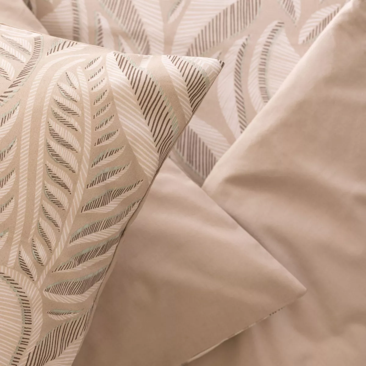 Housse de couette et deux taies coton (240 x 220 cm) Nalh Beige