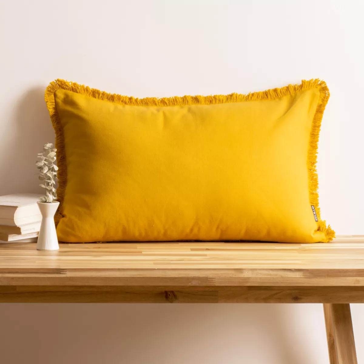 Cojín rectangular en algodón (40 x 60 cm) Pixel con flecos en Amarillo mostaza