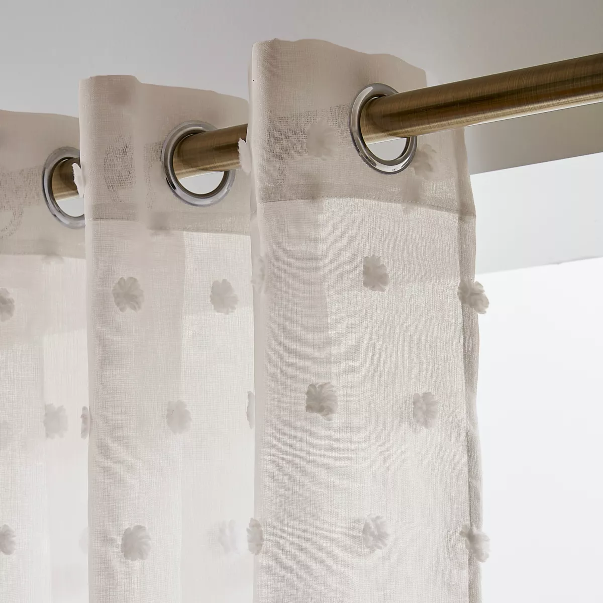Voilage oeillets pompons (280 x 240 cm) Emie Beige