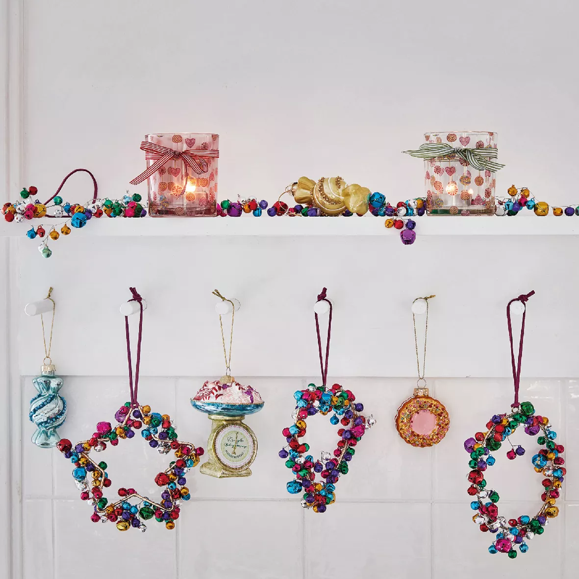 Decoratieve slinger (1,20 m) Takken met Multicolour Belletjes