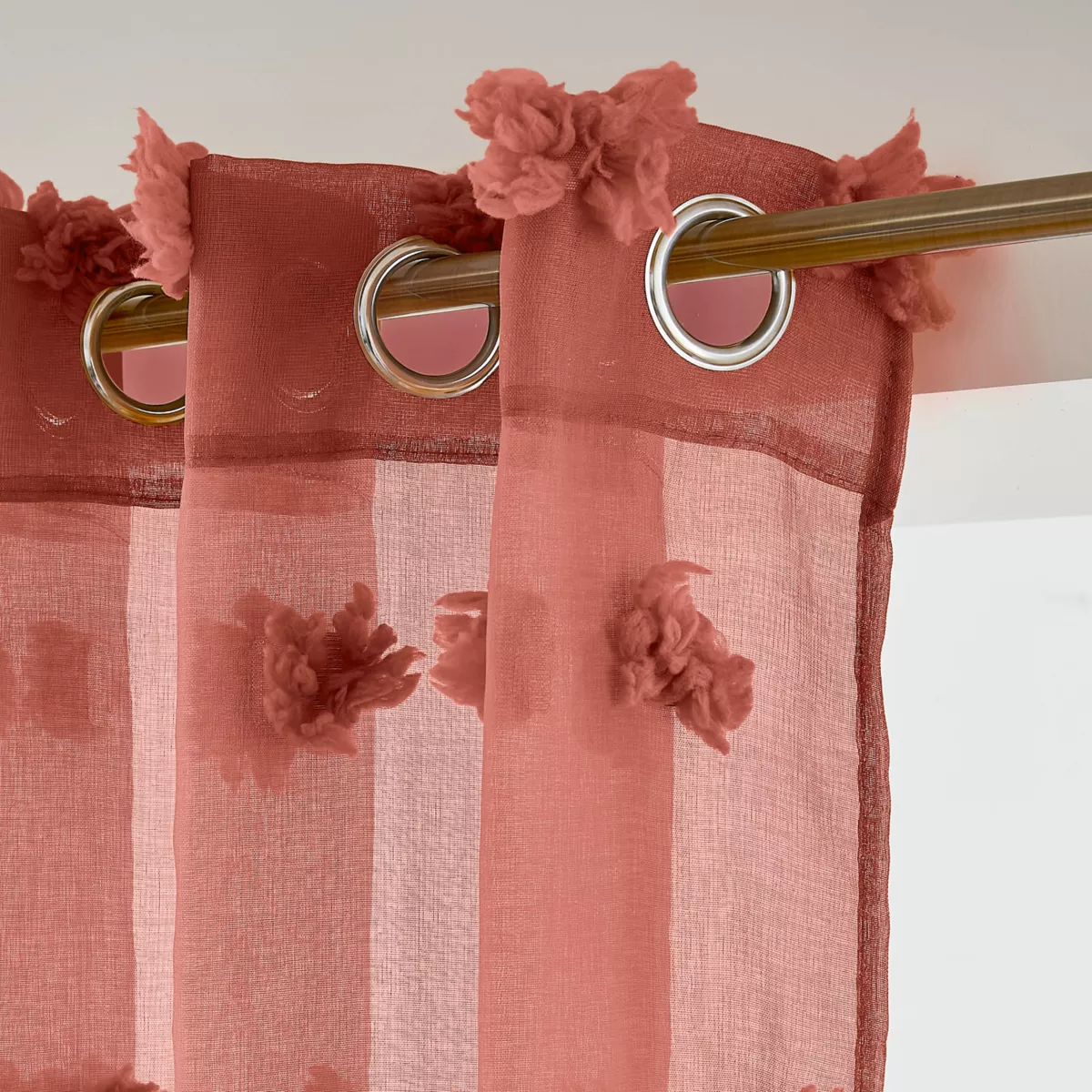 Vitrage met ringen en pompons (140 x 240 cm) Suzie Terracotta