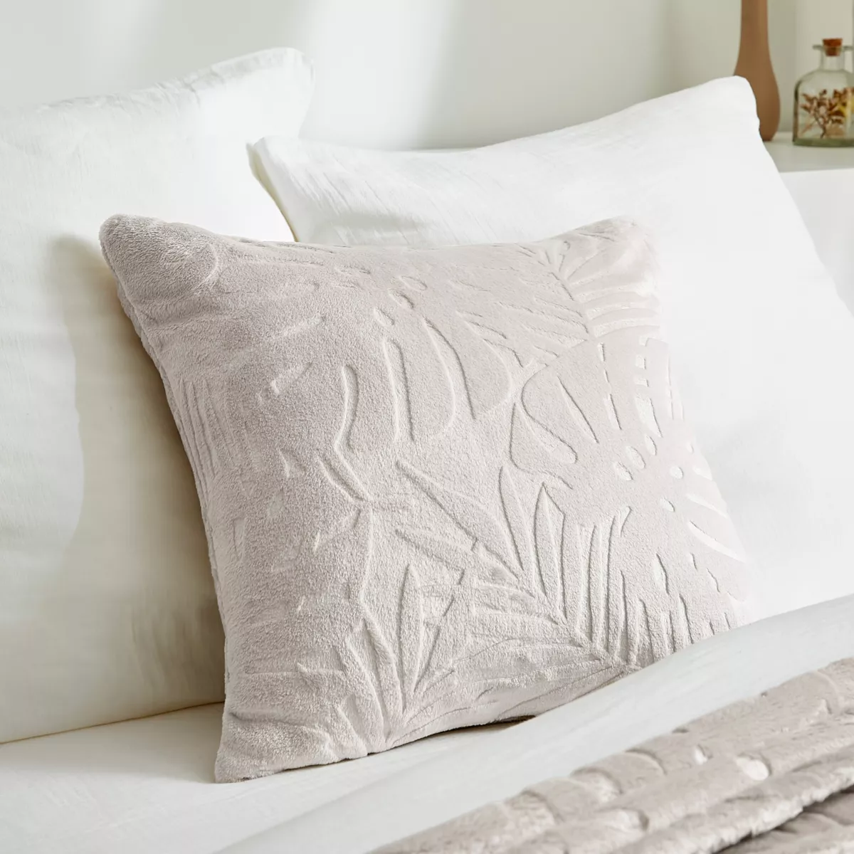 Cojín cuadrado en franela (45 x 45 cm) Flore Crudo