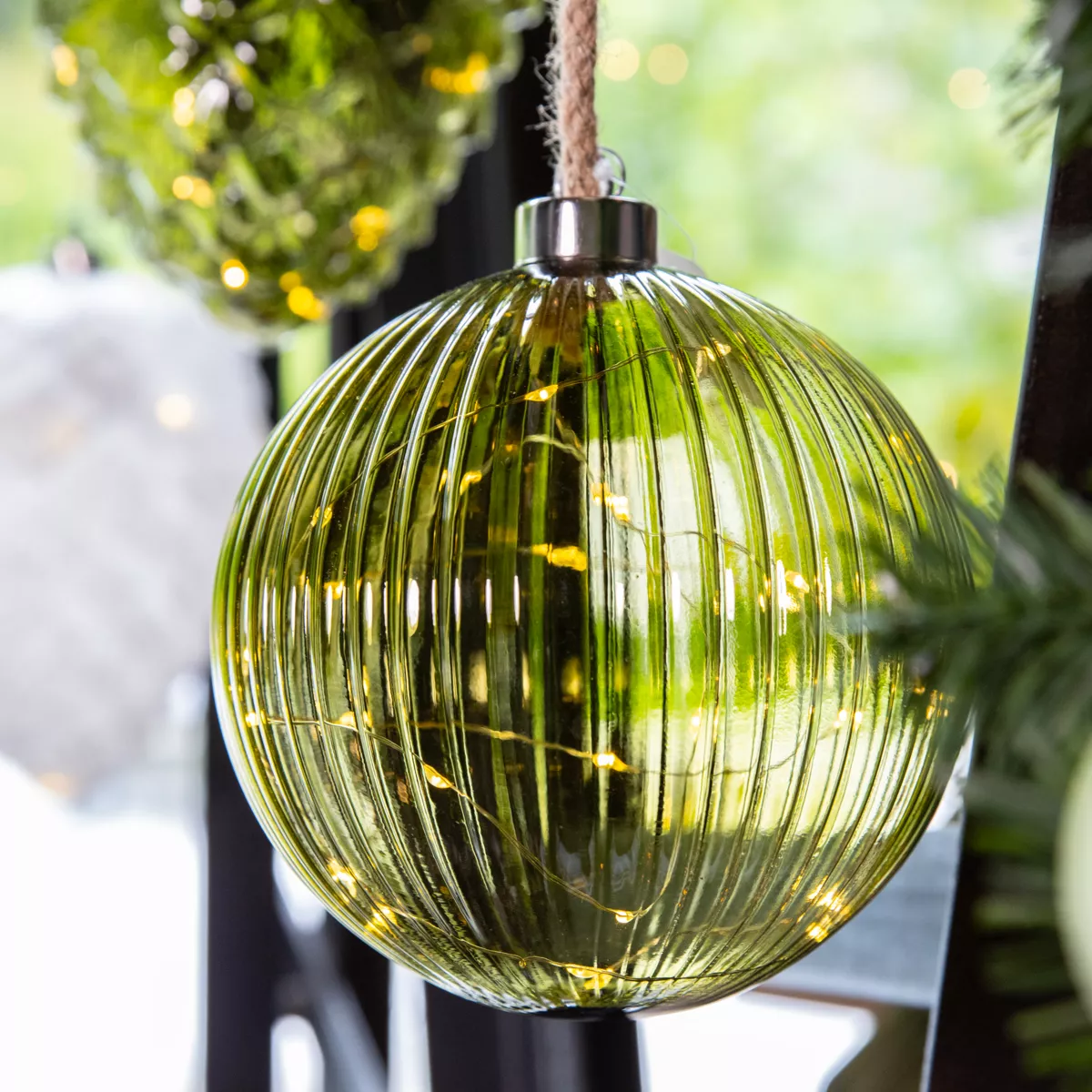 Beleuchtete Weihnachtsdeko Batteriebetrieben 40 LED (D20 cm) Vintage Teegrün/Warmweiß