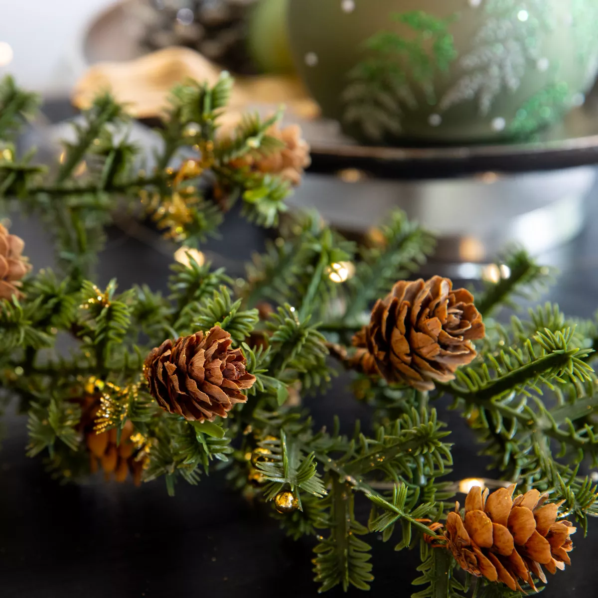 Sparrentak  (H66 cm) Dennenappels en parels