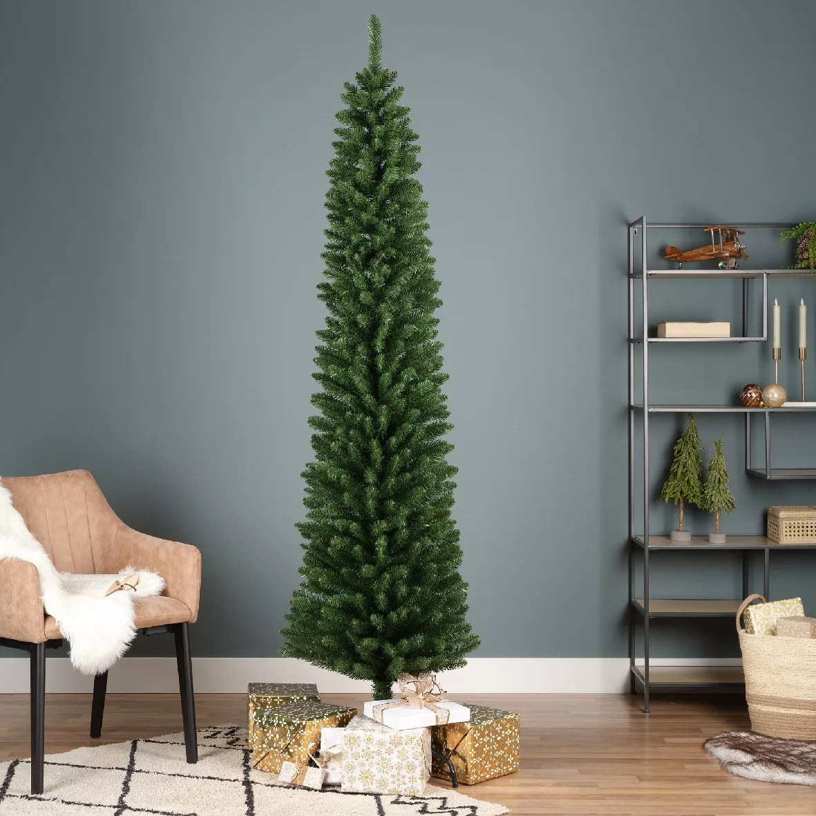 Knstlicher Weihnachtsbaum H300 cm Schmal Tannengrn - Kunsttannen &  Deko-Bume - Eminza