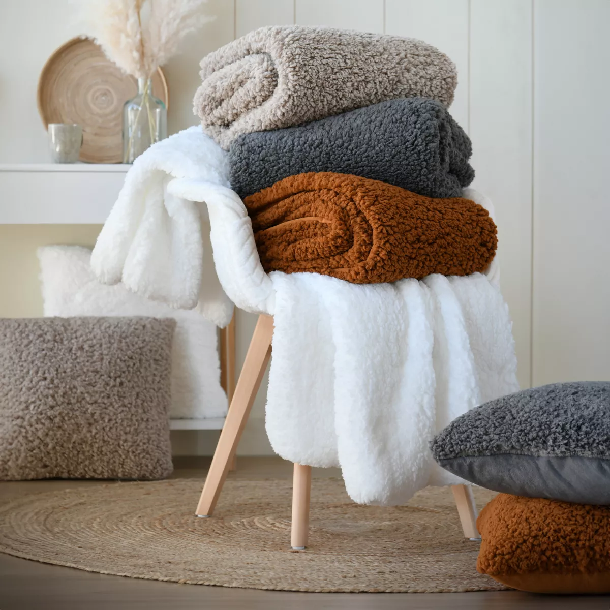 Kuscheldecke aus Kunstfell (130 x 150 cm) Dudley Taupe