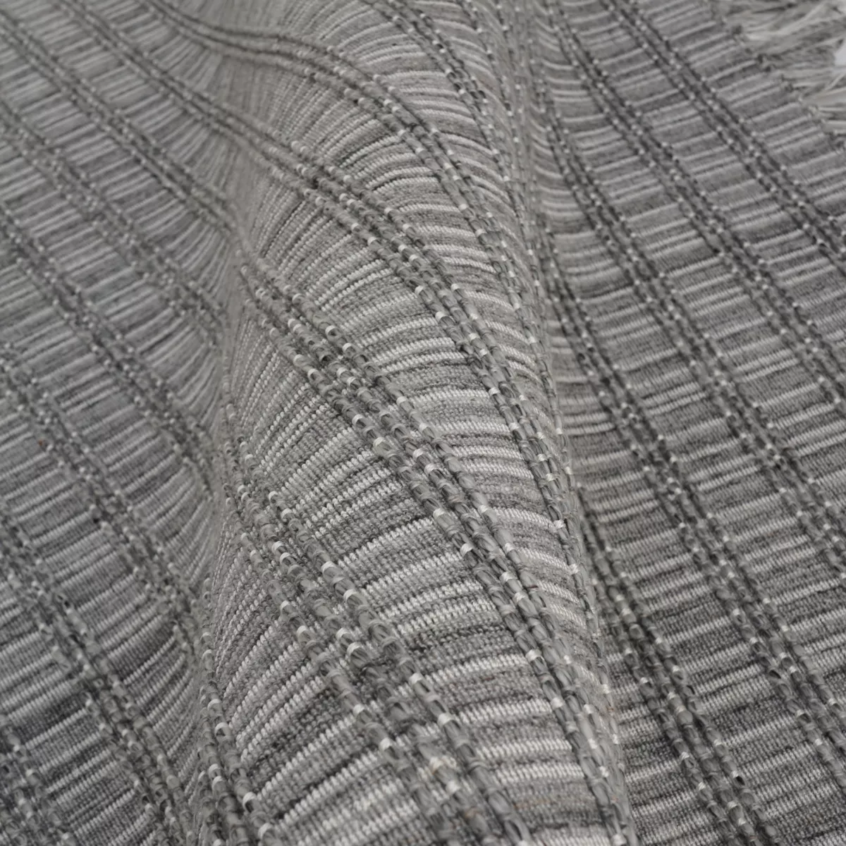 Tappeto da soggiorno rettangolare in materiale riciclato (140 x 200 cm) Priya Grigio