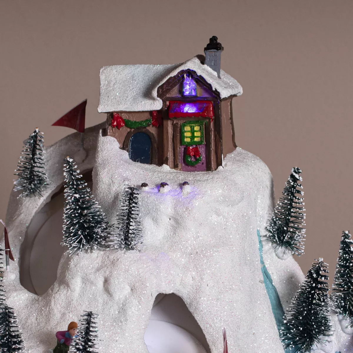 Beleuchtetes Weihnachtsdorf Wintersport batteriebetrieben