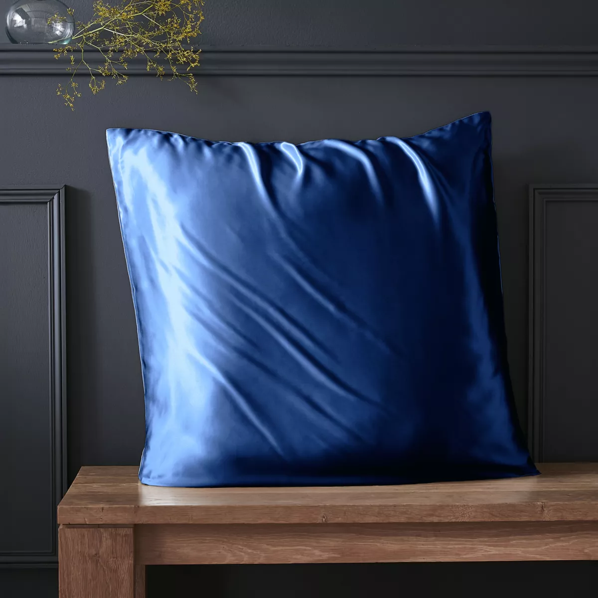 Federa per cuscino quadrata in seta di gelso (80 x 80 cm) Mizuki Blu marino