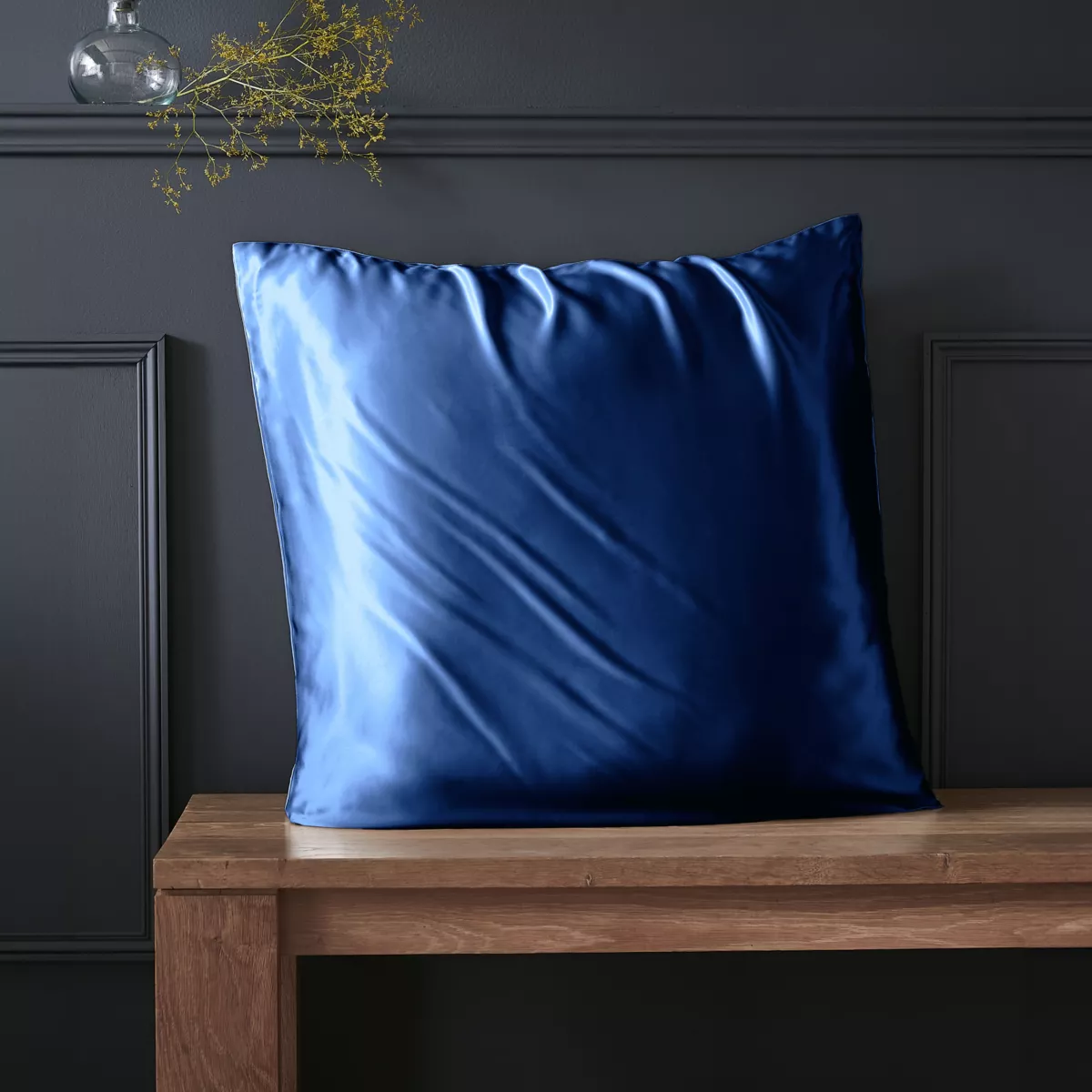 Taie d'oreiller carrée soie de mûrier (63 x 63 cm) Mizuki Bleu marine