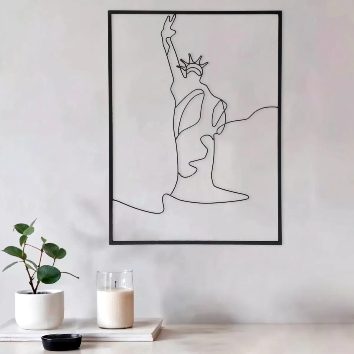 Decorazione murale in metallo (Alt 40 cm) Statuta della Libertà Nero