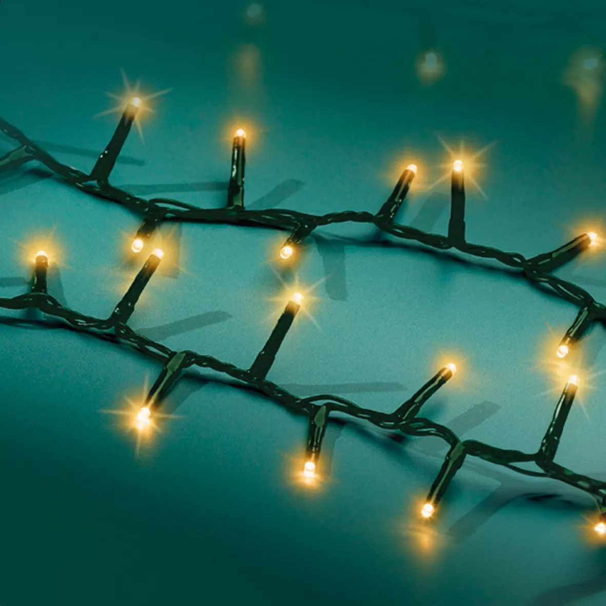 Guirnalda luminosa de 7,50 m con 350 LED, cable verde, Luxe Blanco Cálido.