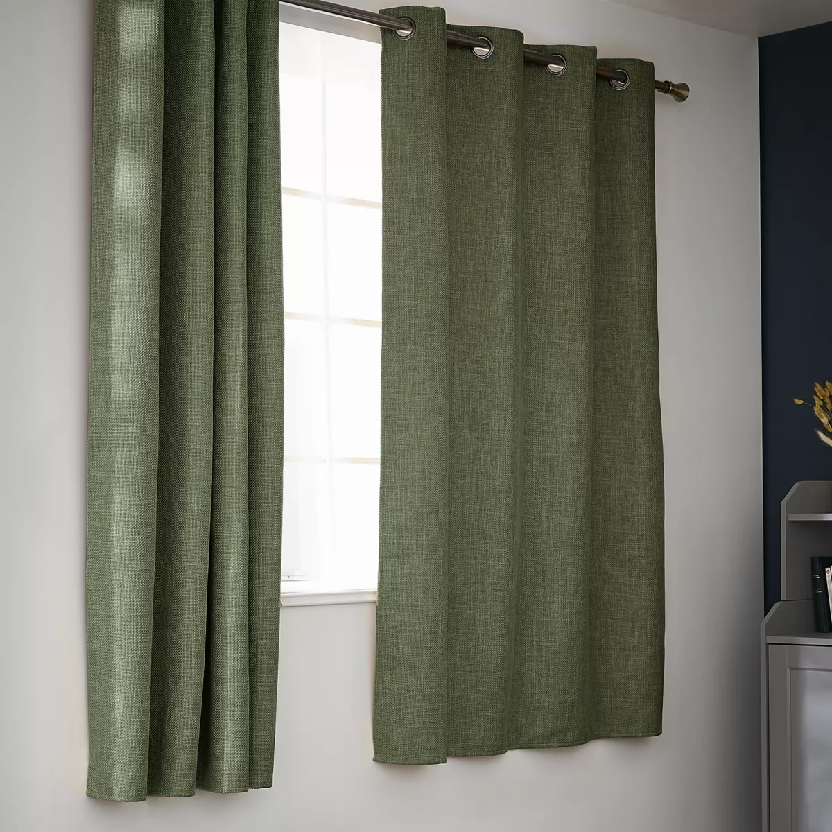 Cortina oscurecedora térmica (140 x 180 cm) Alba Verde caqui