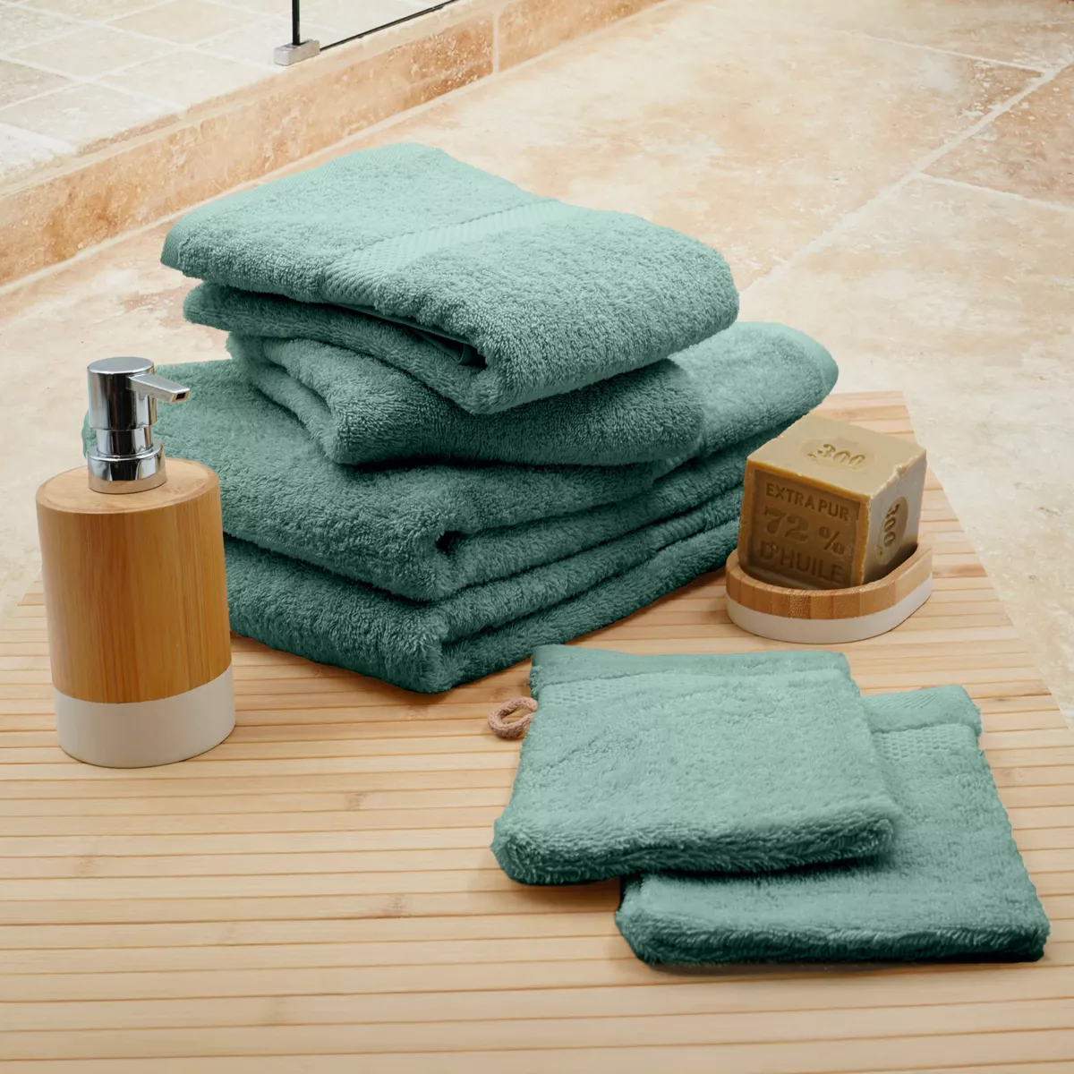Lot de 2 gants de toilettes coton (15 x 21 cm) + 2 serviettes de bain coton (50 x 90 cm) + 2 serviettes de bain coton (70 x 1