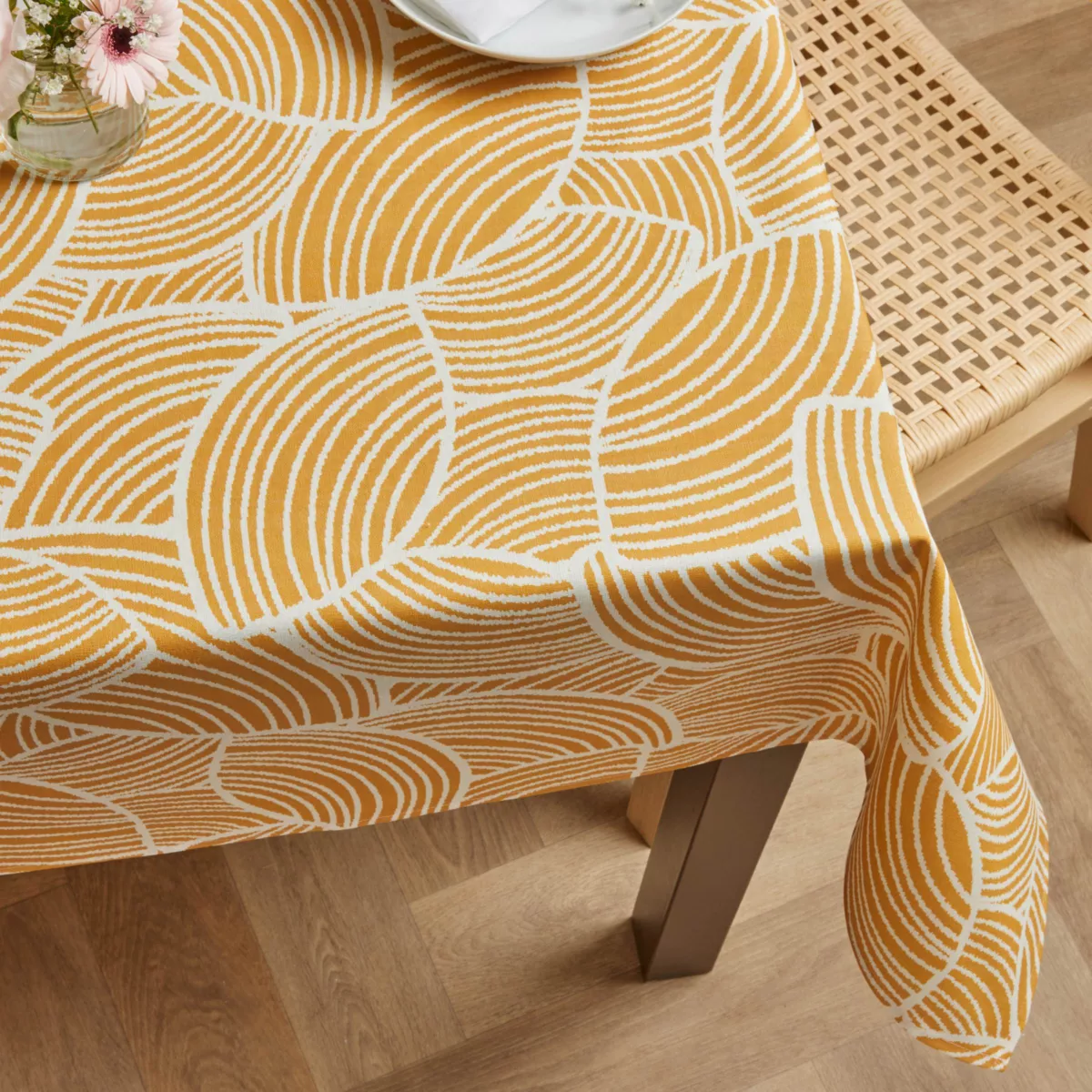 Rechthoekig gecoat katoenen tafelkleed (150 x 250 cm) Sarah Mosterdgeel