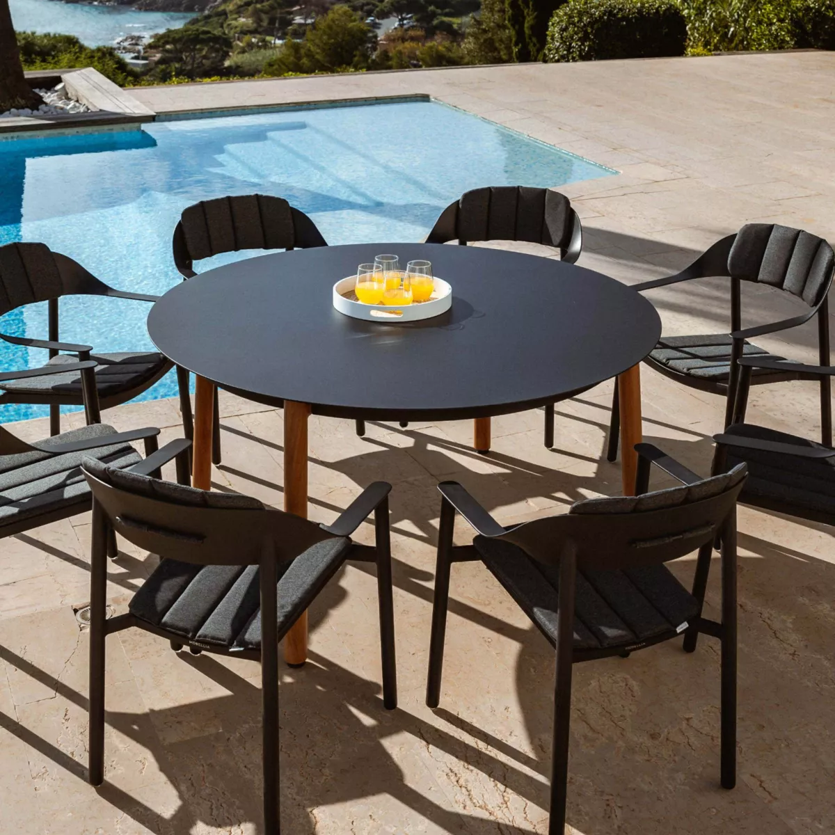 Tavolo da giardino rotondo in alluminio 6 posti (diametro 149 cm) Monte Carlo Grigio antracite