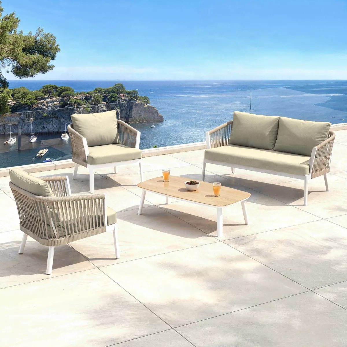 SALON DE JARDIN AMALFI 4 PLACES STRUCTURE BLANC ET COUSSINS TAUPE