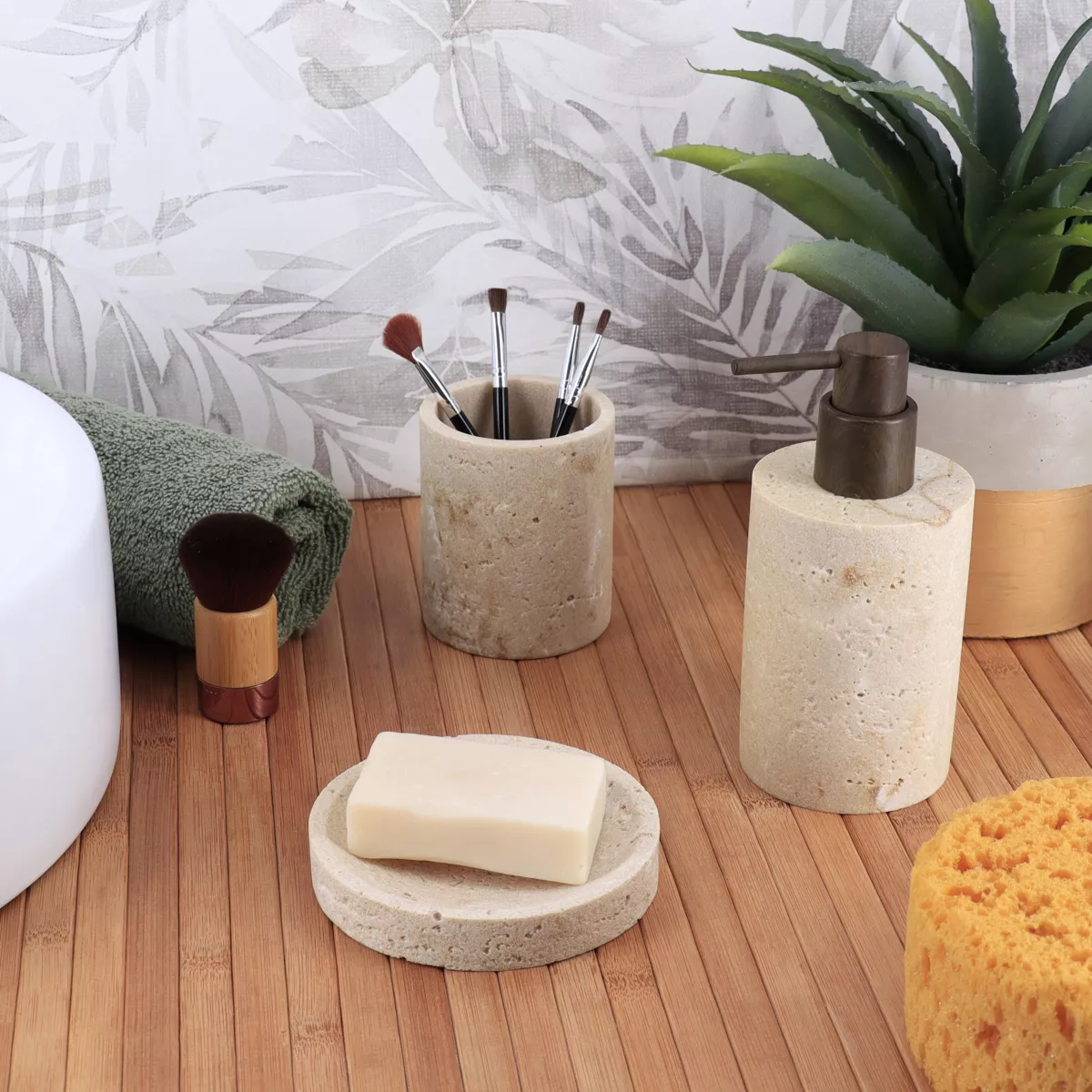 Set di accessori bagno in Travertino Naturale