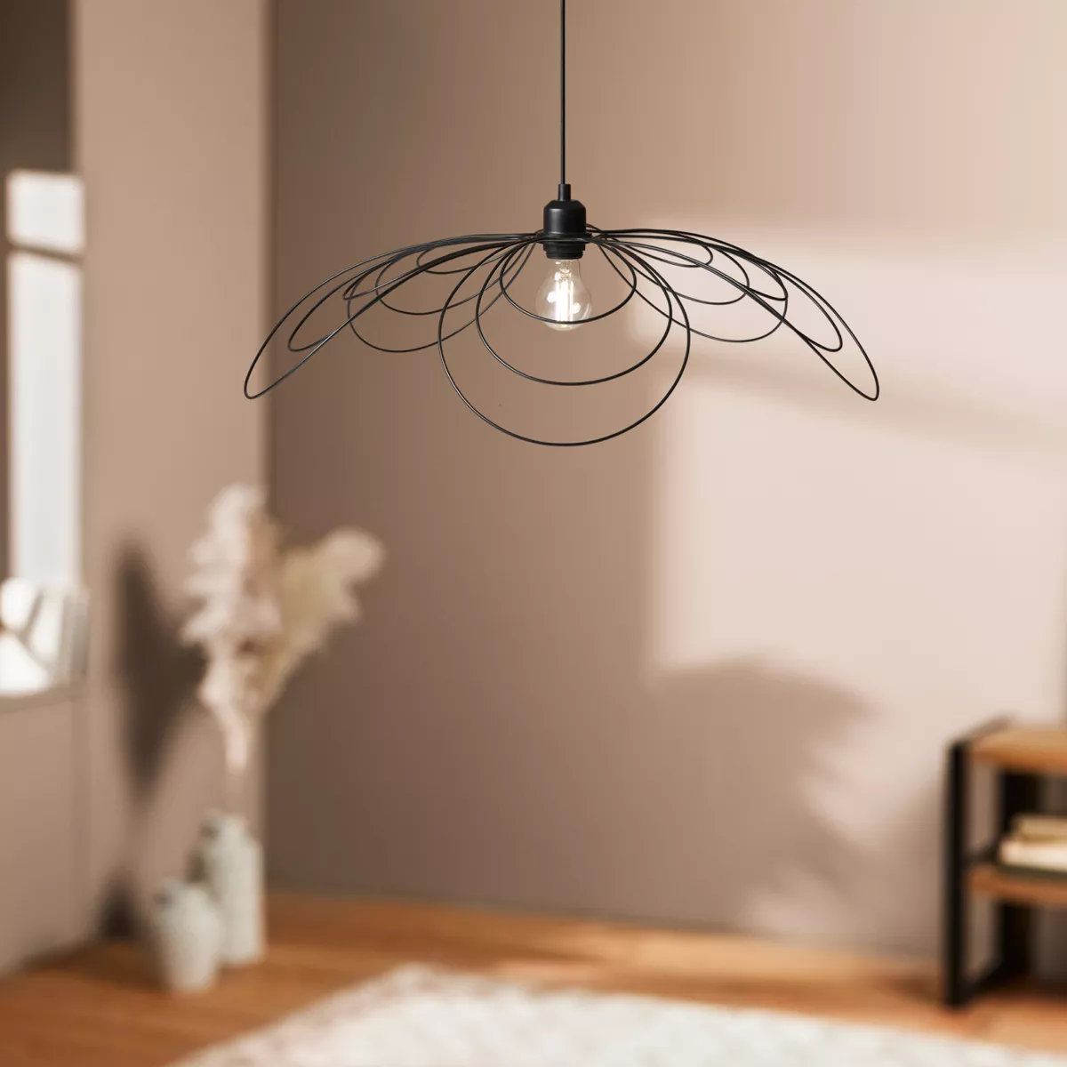 Suspension lumineuse pétale métal (D68 cm) Margaux Noire