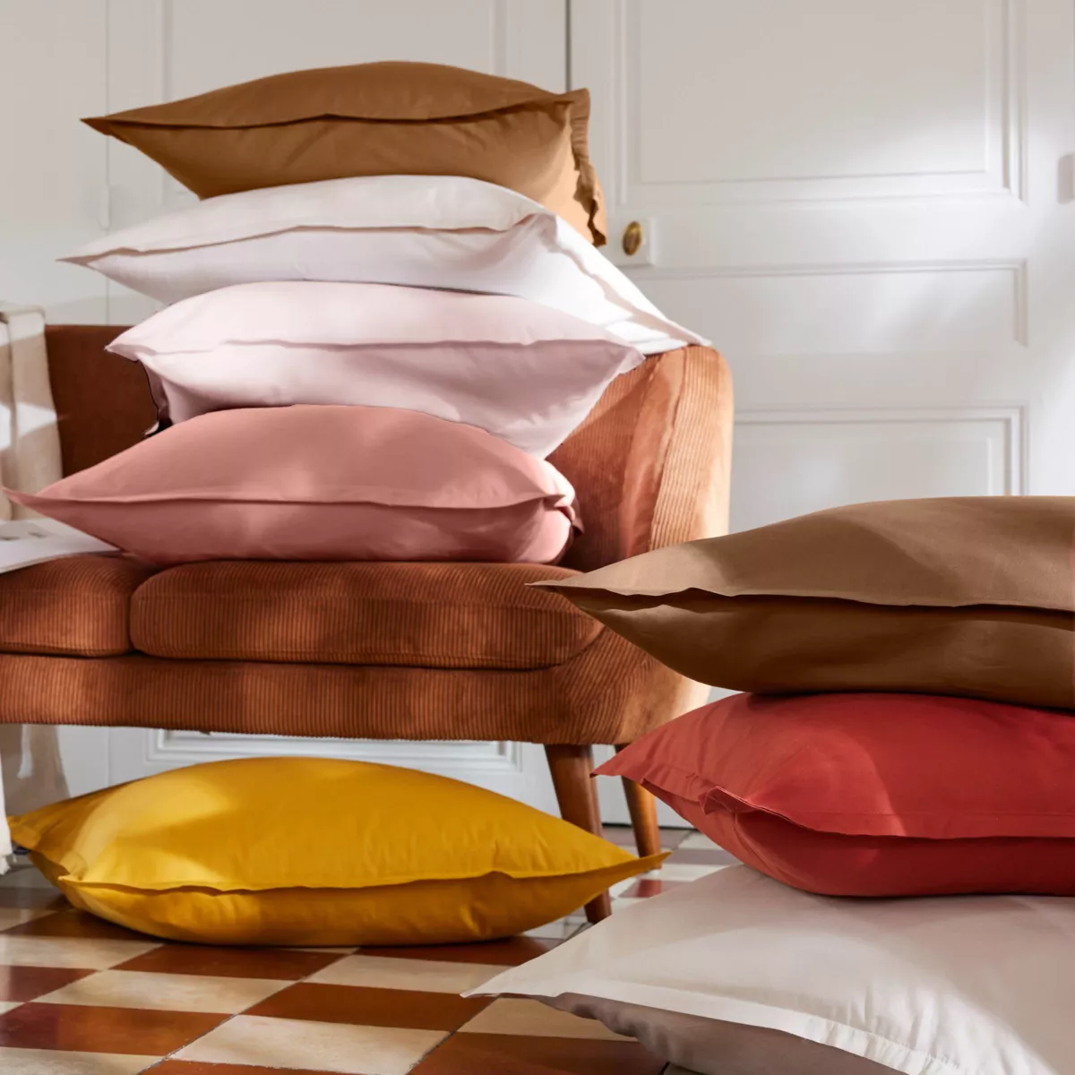 EM - Taie d'oreiller volant plat 65 x 65 cm Percale unie CALI Camel