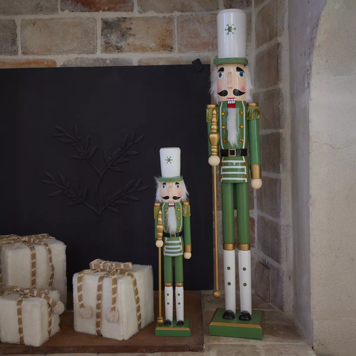 Soldat Casse-noisette en bois (H50 cm) Viktor Vert