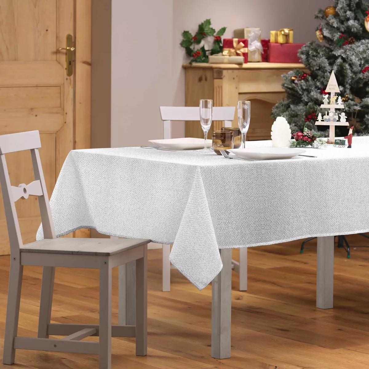 NAPPE RECTANGLE 140 x 240 CM POLYESTER UNI+FILS METALLISES STRASS ARGENT