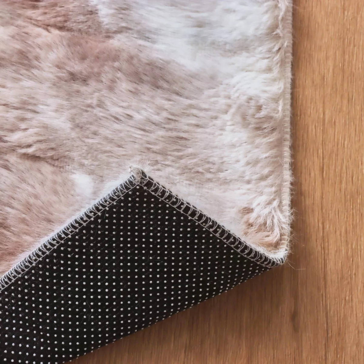 Tapis fausse fourrure (60 x 120 cm) Toronto Taupe