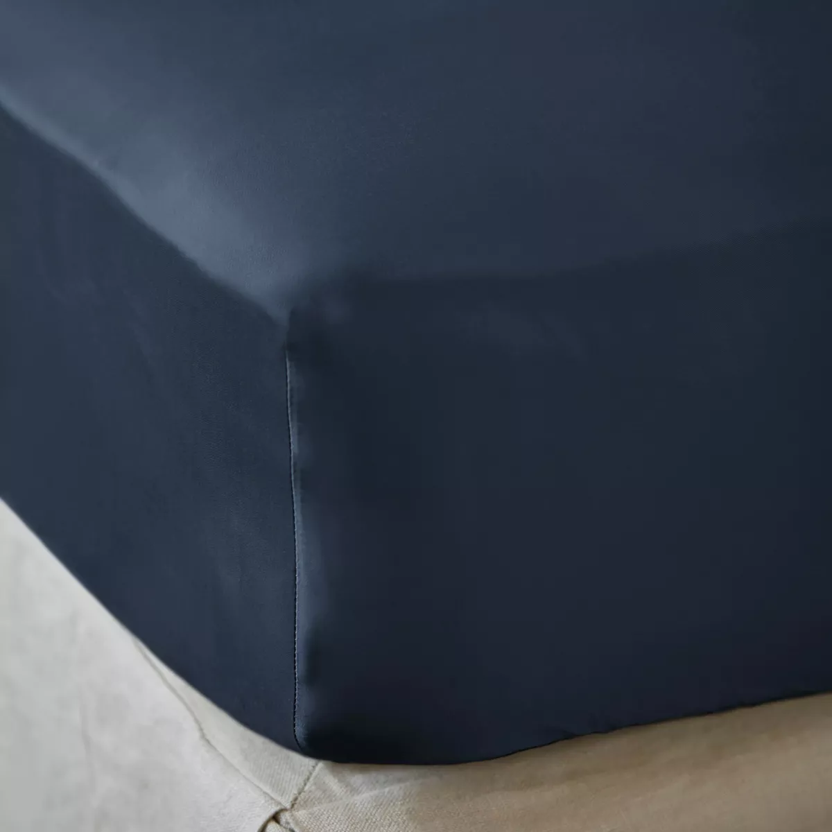 Drap housse satin de bambou (180 x 200 cm) Salomé Bleu nuit 1