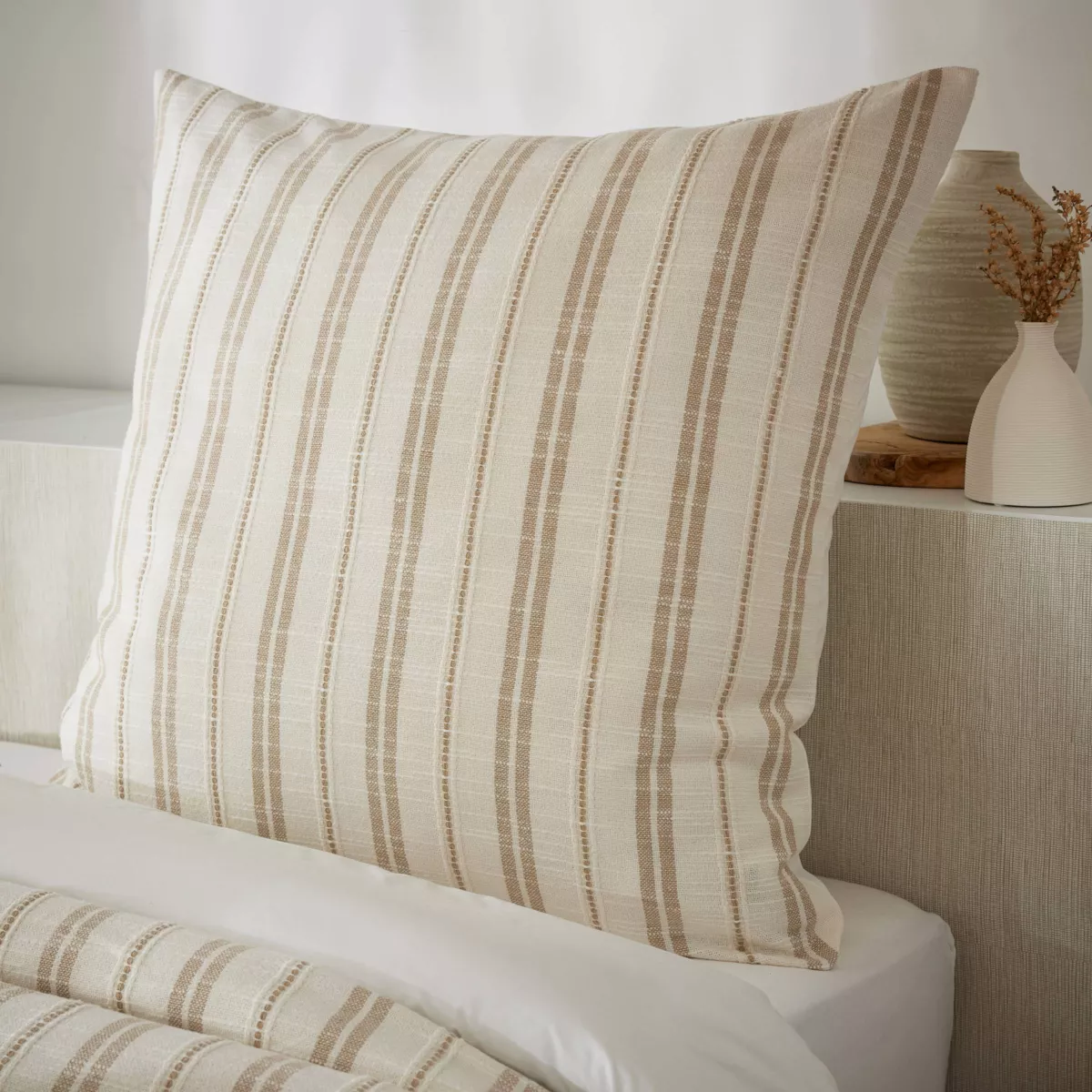 Federa quadrata reversibile in cotone texturizzato e percale (80 x 80 cm) Alice Corda