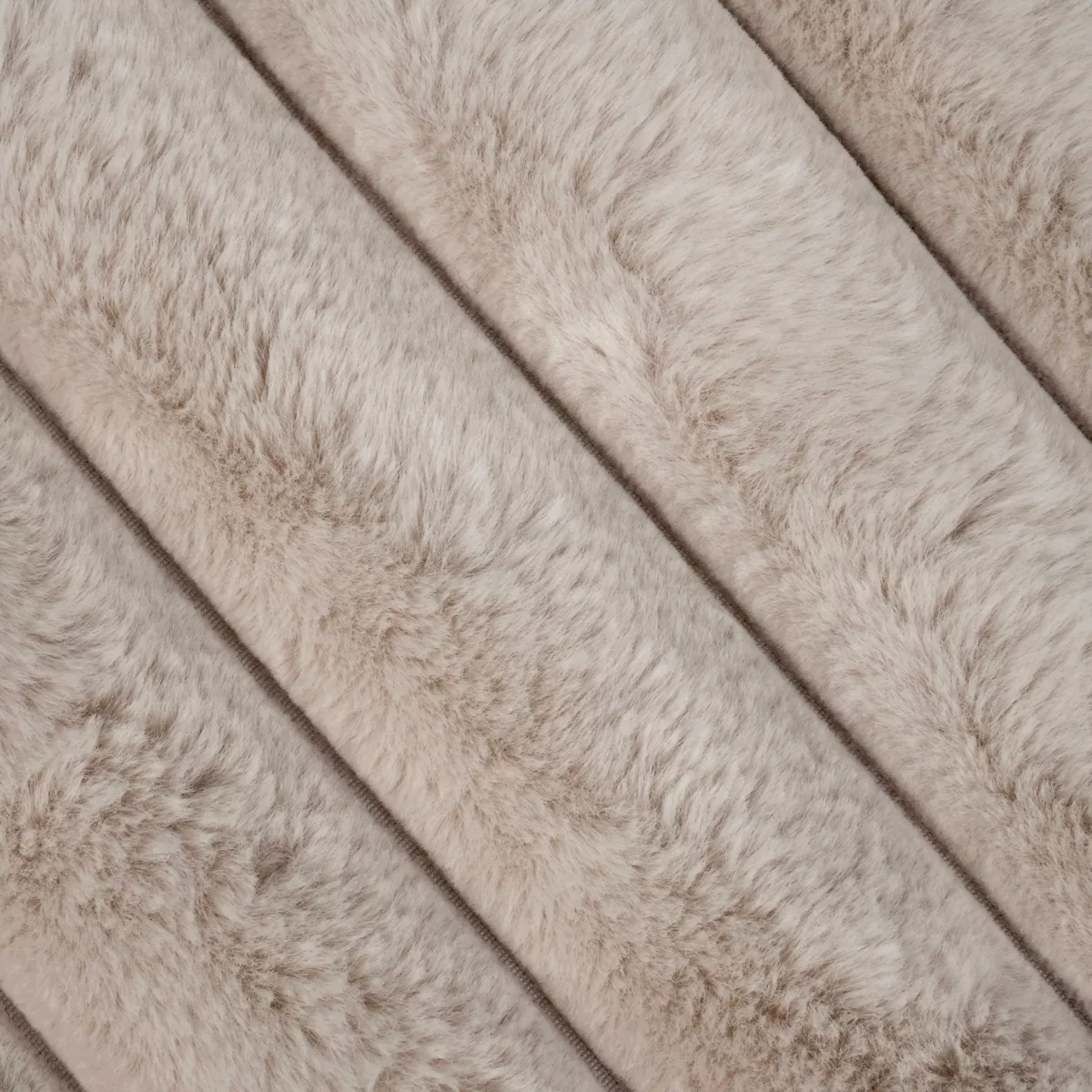 Kuscheldecke aus Kunstfell (130 x 160 cm) Polary Cremeweiß