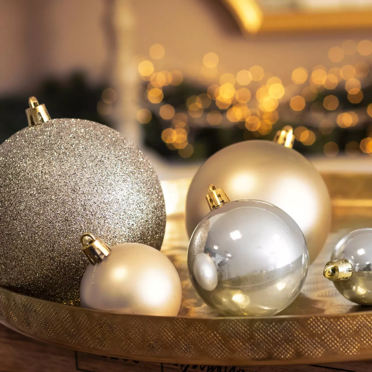 30er Set Weihnachtskugeln New Alpine Mix Perlweiß 3