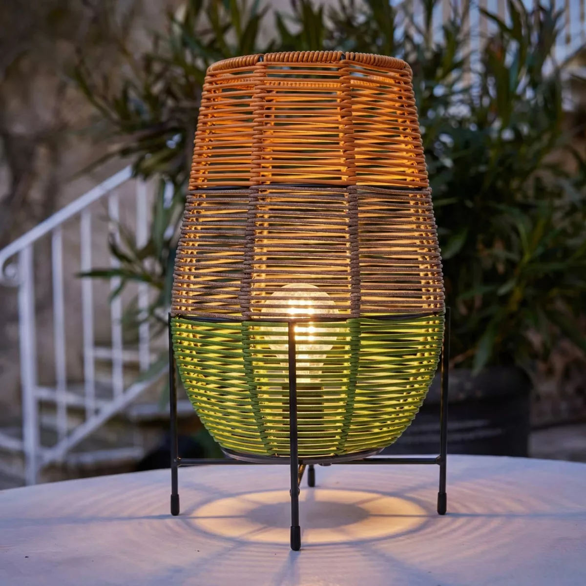 Lampe de table solaire LED (H31 cm) Vernazza Multicolore
