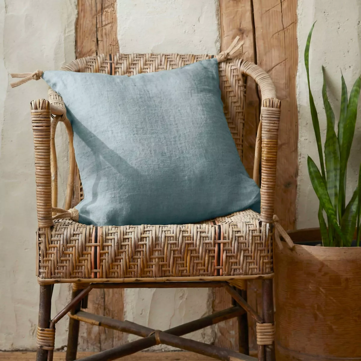 Cuscino quadrato in Lino Lavato (45 x 45 cm) Louise Blu Azzurro