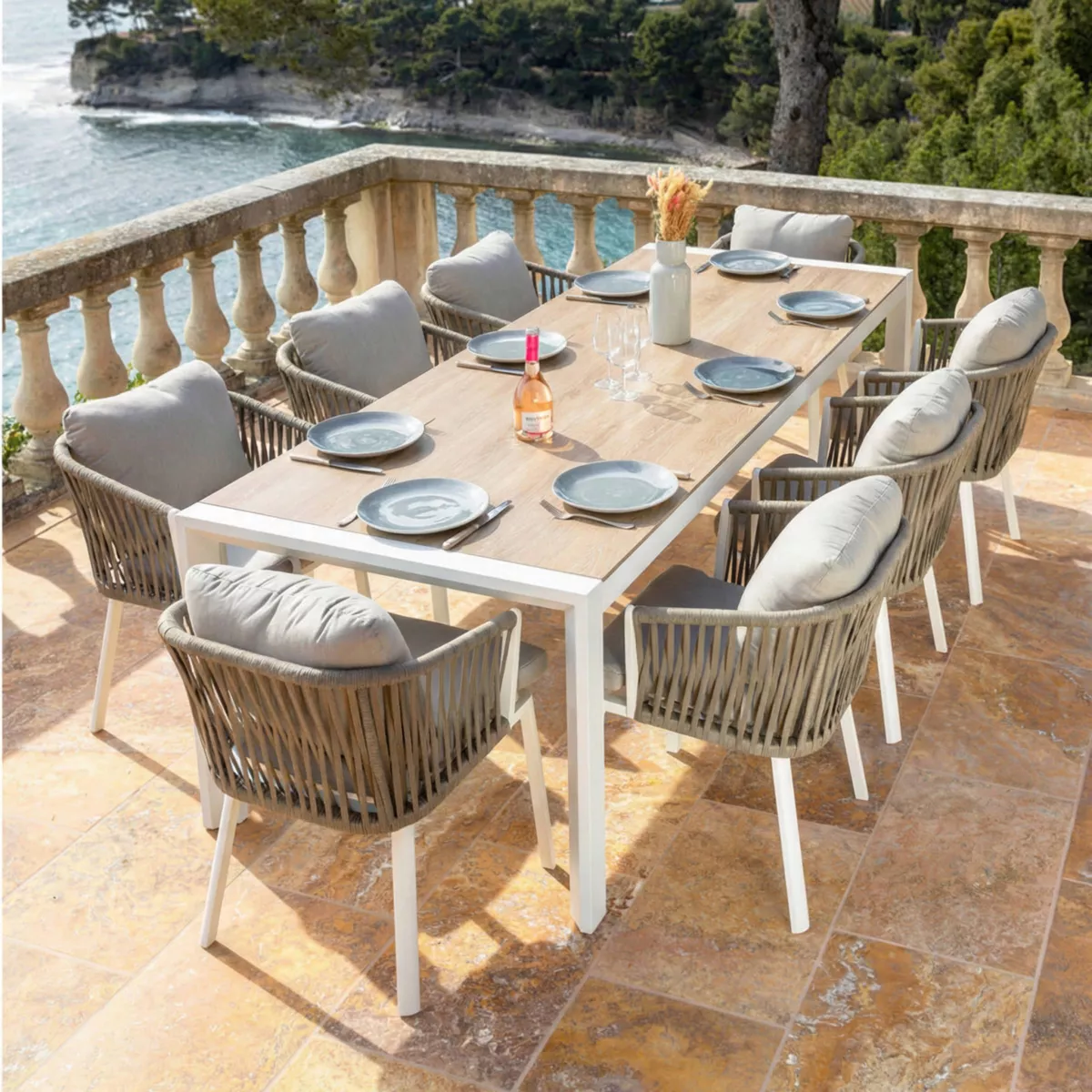 Table de jardin extensible en aluminium 12 places (180/240/300 x 96 cm) Amalfi Blanc et bois