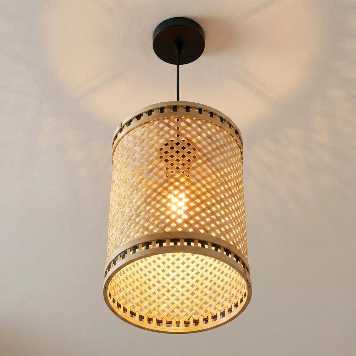 Suspension lumineuse en bambou (H30 cm) Estepona Noir et naturel