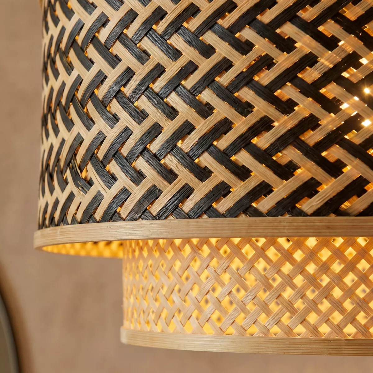 Suspension lumineuse ronde en bambou (D53 cm) Oviedo Noir et naturel