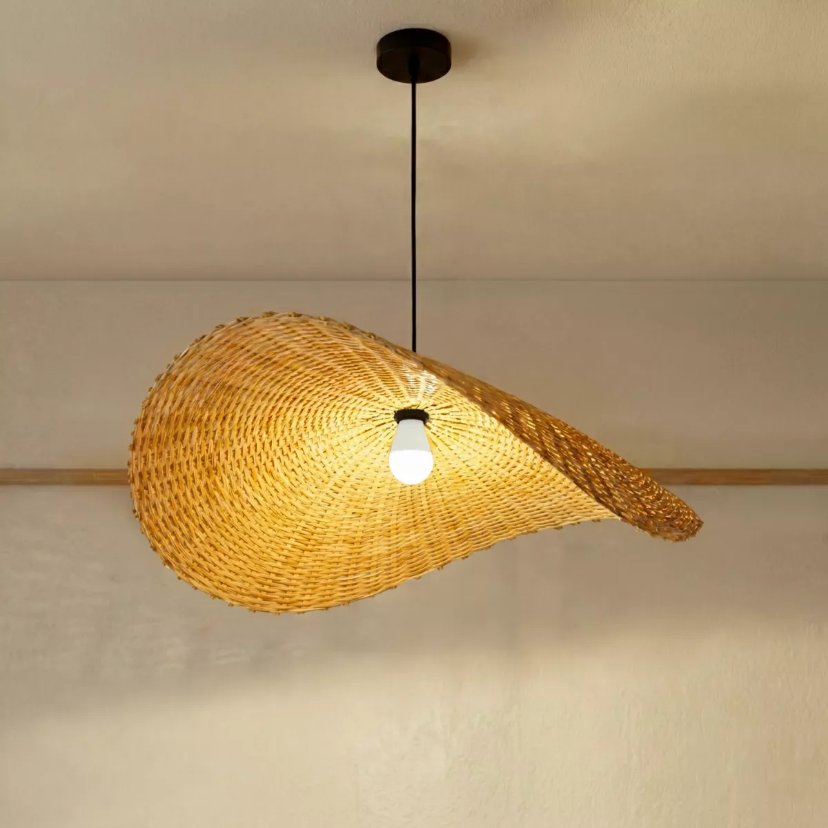 Hngelampe aus geflochtenem Bambus (D60 cm) Calvi Naturfarben - Lampen &  Leuchten - Eminza