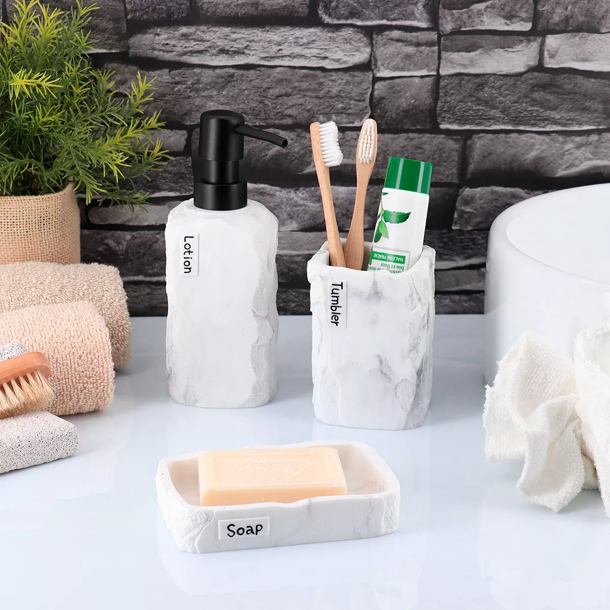 SET GOBELET DISTRIBUTEUR A SAVON ET PORTE SAVON POLYRESINE CARRE EFFET PIERRE - MABRE