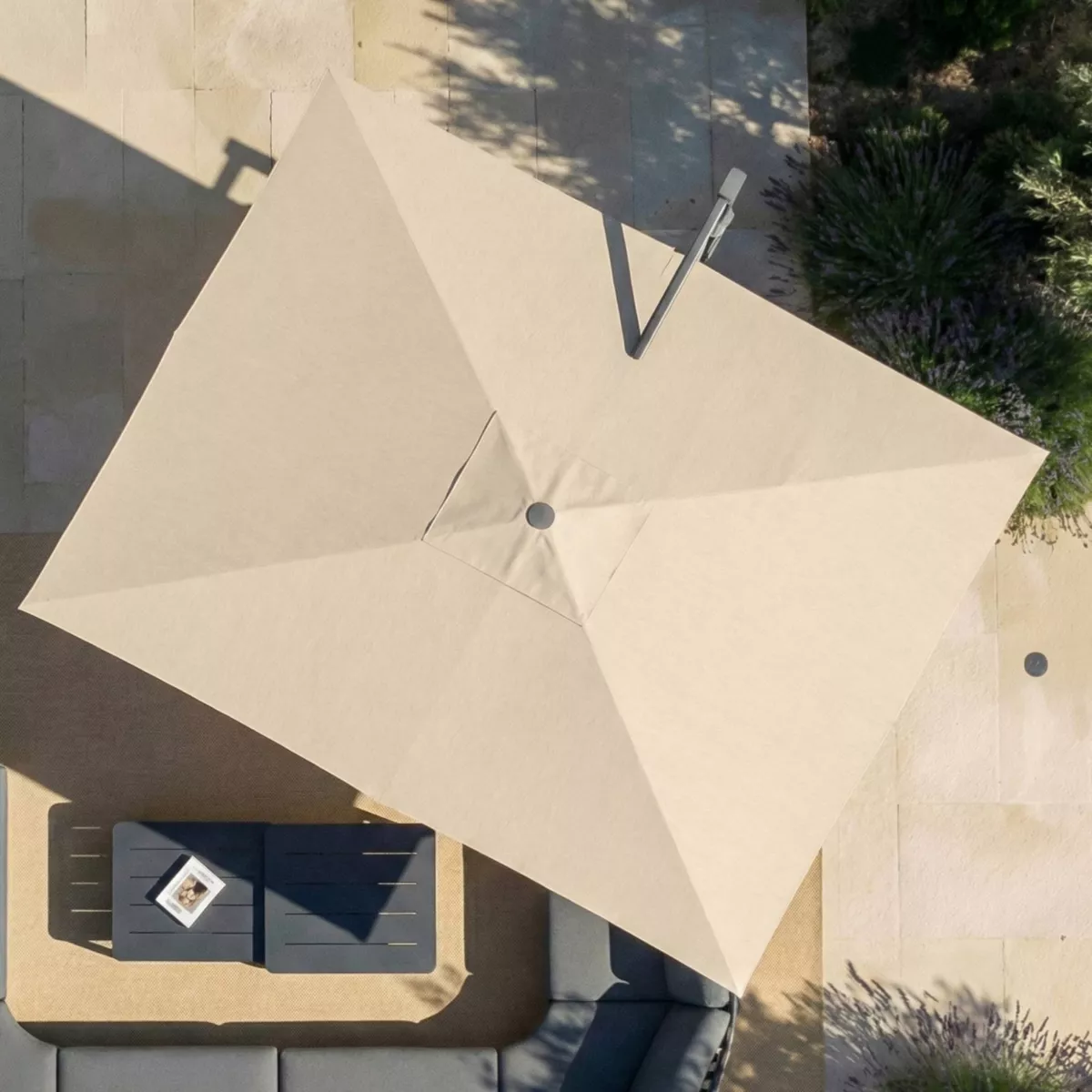 Ombrellone sporgente rettangolare in alluminio con base (3 x 4 m) Elyra Antracite e Beige